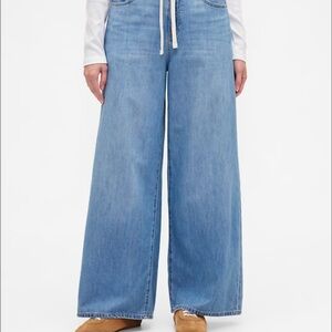 GAP Factory pull on jeans size M NWT